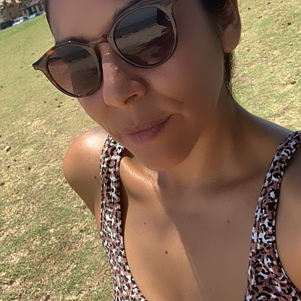 Meet your Posher, Elizabeth